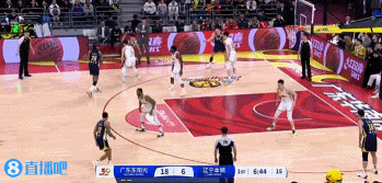 首秀惊艳！伯克里突外投不可阻挡 半场12中6&三分3中2拿下14分4助